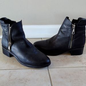 Steve Madden ankle boot size 10 leather